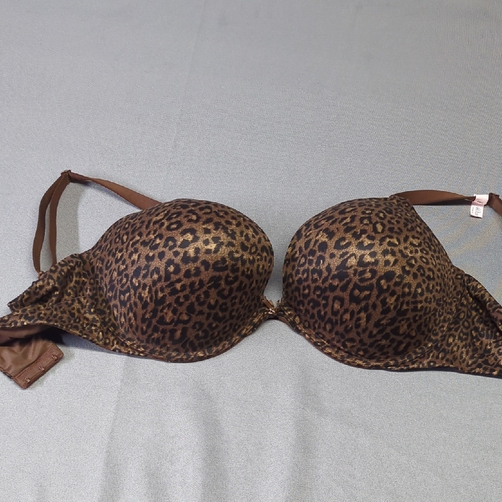 Victoria's Secret Brown Leopard Print Bra
